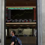 dolar-tem-leve-queda-e-permanece-acima-de-r$-5,40