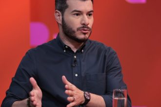 no-dr-com-demori,-historiador-analisa-politica-e-desafios-para-2026