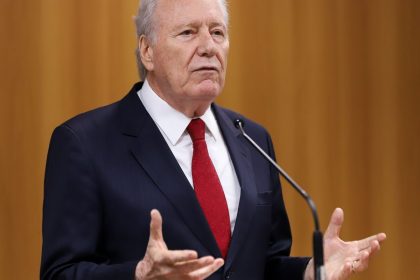 sem-dinheiro,-maos-estao-amarradas-para-combate-ao-crime,-diz-ministro