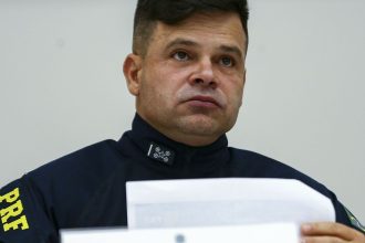 defesa-de-ex-diretor-da-prf-nega-atuacao-para-barrar-eleitores-de-lula