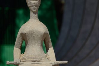 stf-encerra-primeiro-dia-do-julgamento-do-nucleo-2-da-trama-golpista