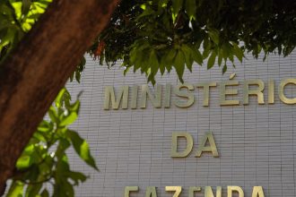 estatais-federais-em-dificuldade-poderao-pedir-aportes-da-uniao