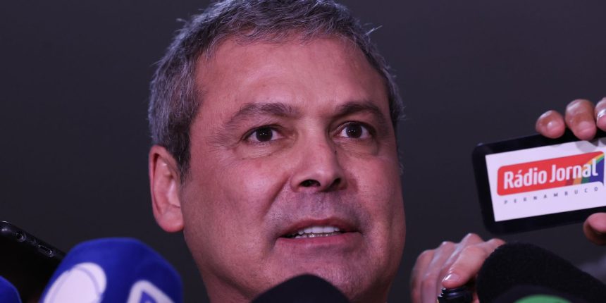 lider-do-pt-considera-escandalosa-decisao-de-votar-pl-da-dosimetria