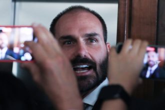 motta-notifica-eduardo-bolsonaro-sobre-processo-de-perda-do-mandato