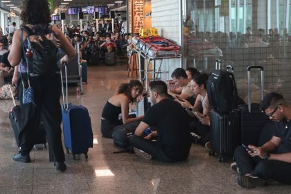 passageiros-de-congonhas-relatam-cansaco-e-falta-de-suporte-de-aereas