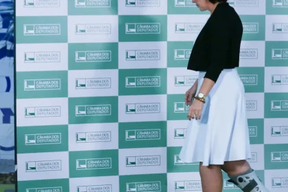 camara-rejeita-cassacao-da-deputada-carla-zambelli