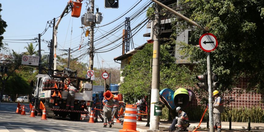 justica-manda-enel-restabelecer-energia-eletrica-em-sp-em-12-horas
