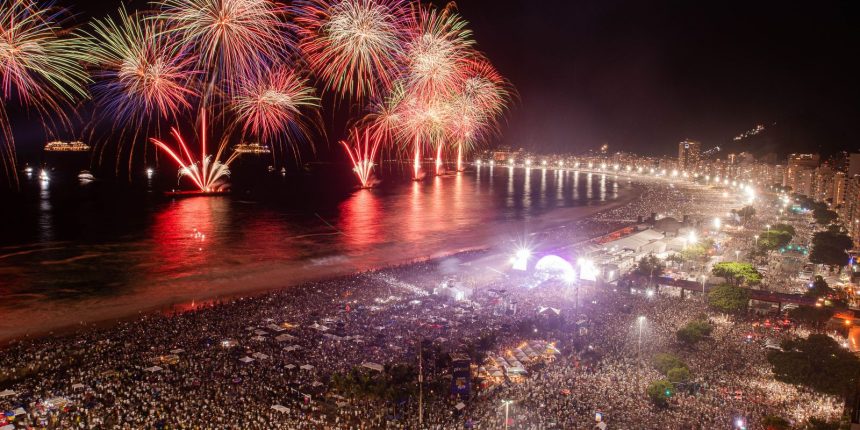 metro-inicia-venda-de-bilhete-para-reveillon-na-praia-de-copacabana