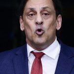 ex-advogado-de-bolsonaro-e-condenado-por-injuria-racial