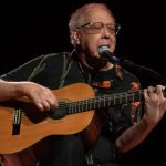 tv-brasil-reexibe-show-no-cena-musical-em-homenagem-a-jards-macale